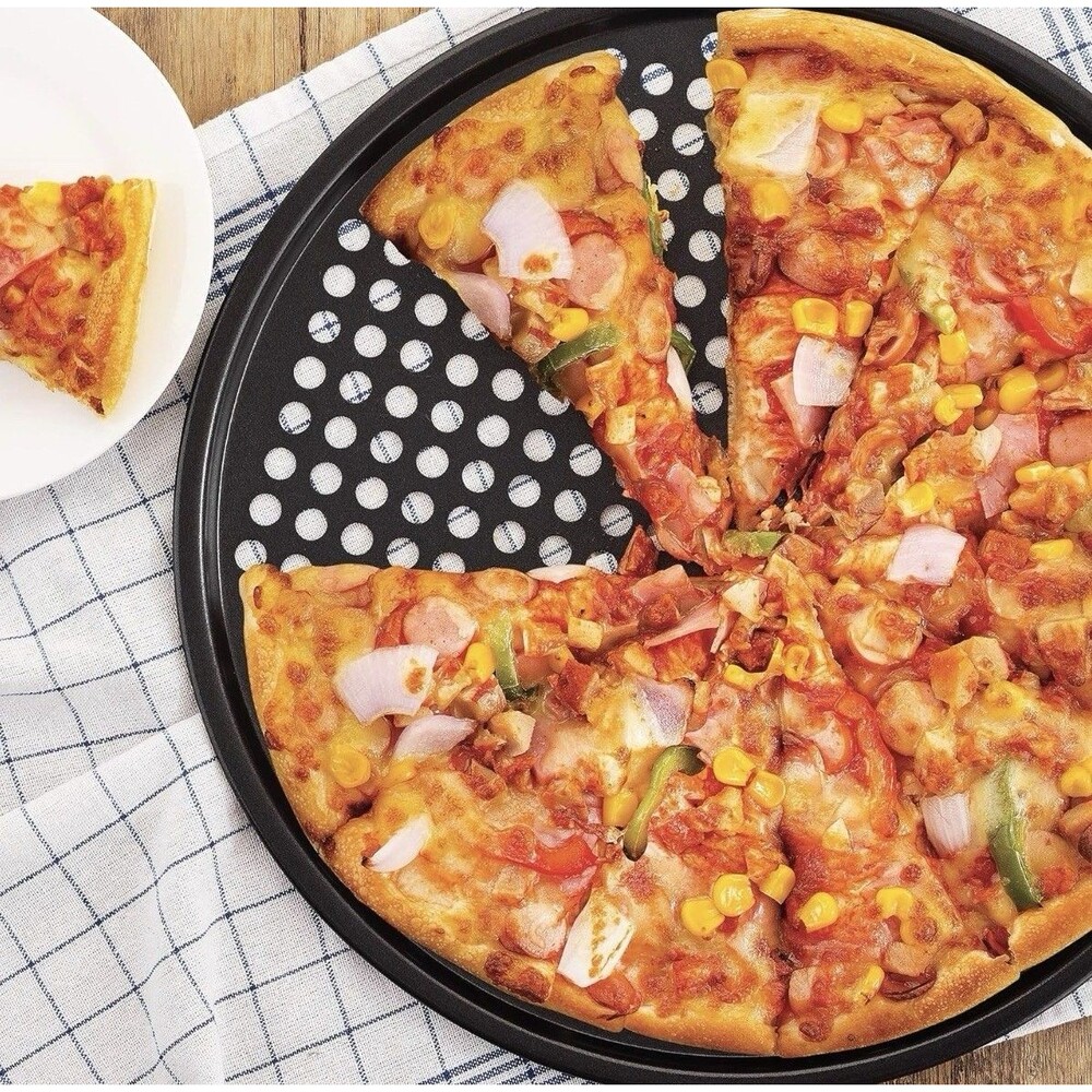 Fox Run Pizza Crisper Non-Stick Pan Black Easy Clean Carbon Steel 14” New